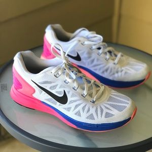 !MOVING SALE! Nike Lunarlon Sneaker